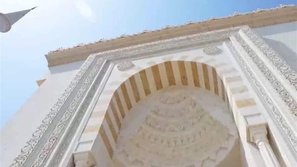 جامع الشيخ زايد الكبير بالفجيرة.. وجهة دينية ثقافية سياحية في الإمارة