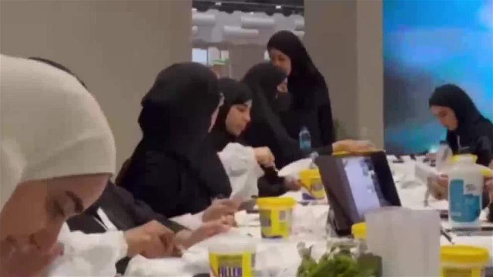 أكاديمية الفجيرة للفنون تبرز إبداعاتها في معرض أبوظبي للصيد والفروسية